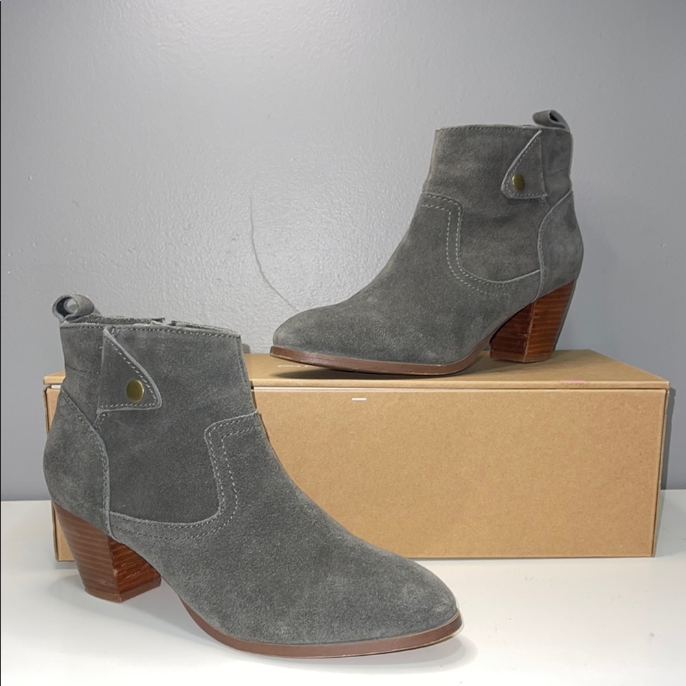 Diba Sophia Dark Gray Suede Ankle Booties Stacked Block Heel Size 10